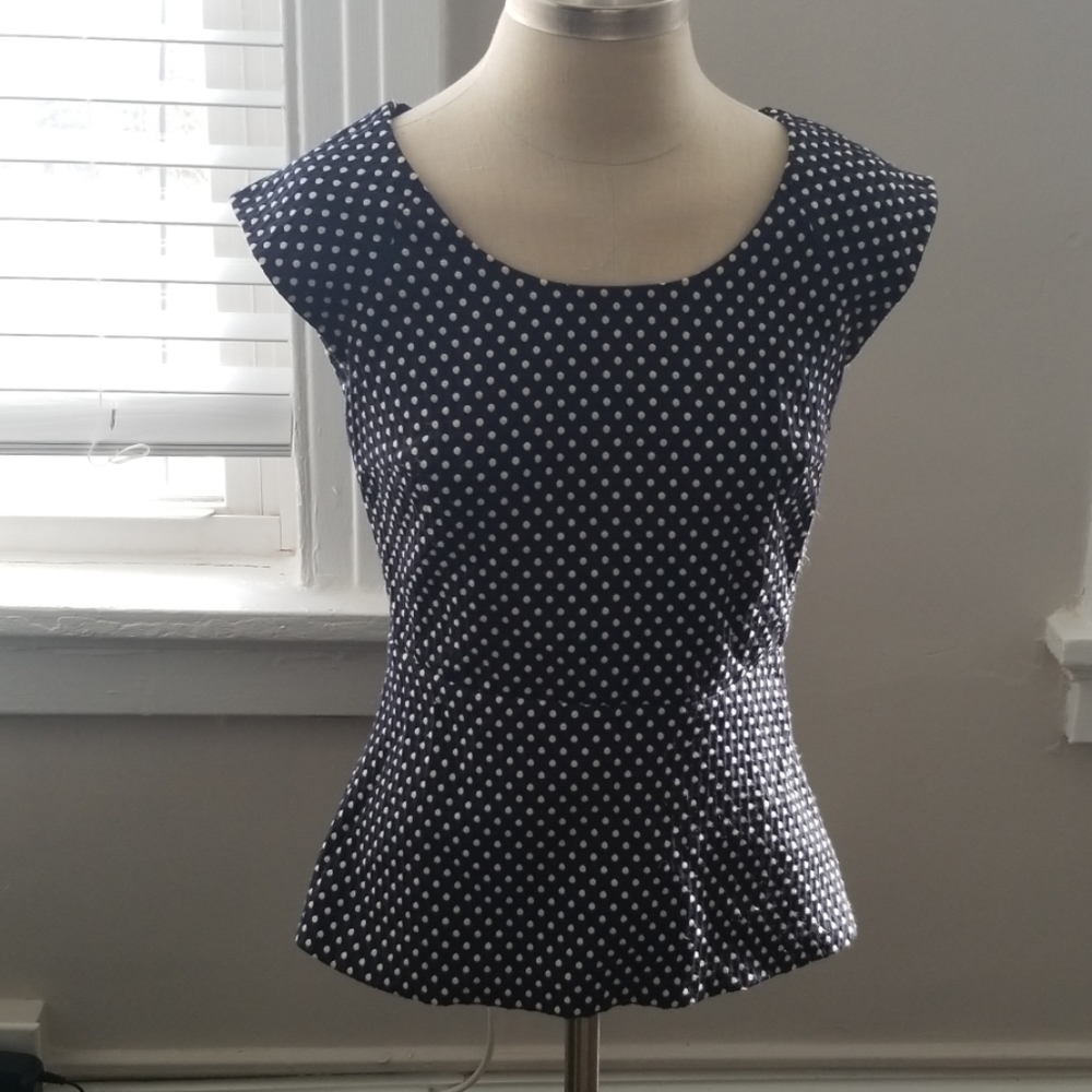Fitted Banna Republic peek-a-boo back dress shirt